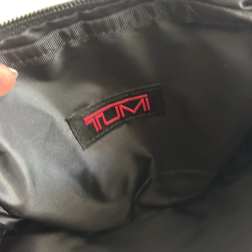 New without tags Tumi nylon small zip pouch